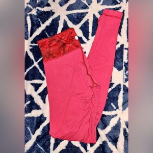 Lululemon wunder under